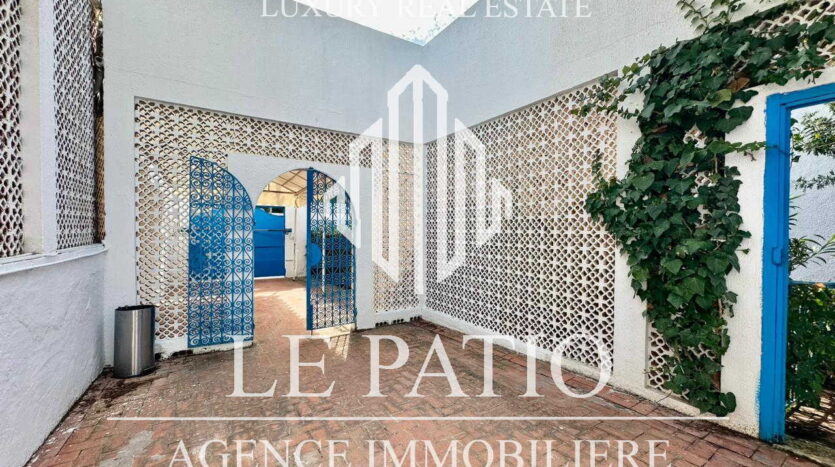 Villa S+3 avec jardin, à louer à Sidi Bou Saïd