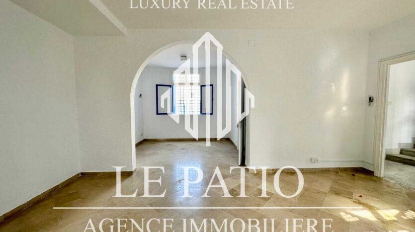 Villa S+3 avec jardin, à louer à Sidi Bou Saïd