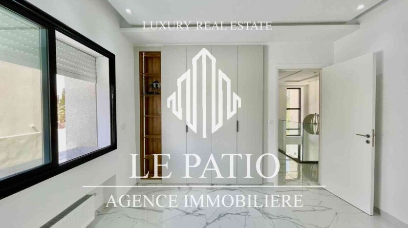 Villa jumelée S3 à louer à La Soukra